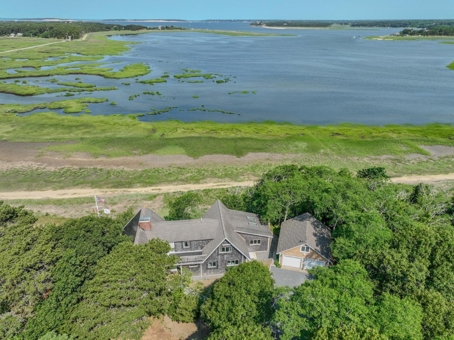 Gorgeous Home Near Picturesque Lt Island Wellfleet Exterior photo