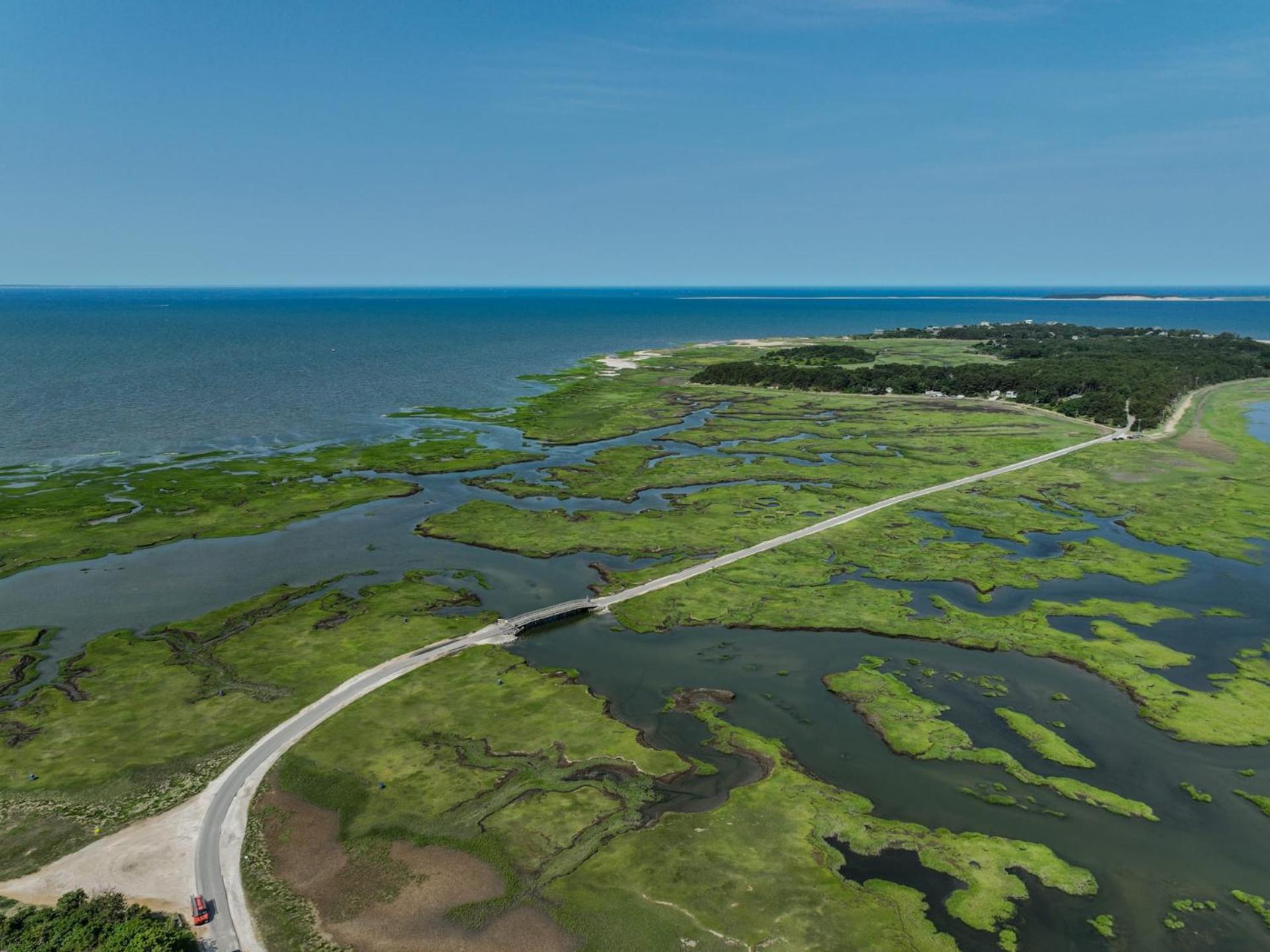 Gorgeous Home Near Picturesque Lt Island Wellfleet Exterior photo